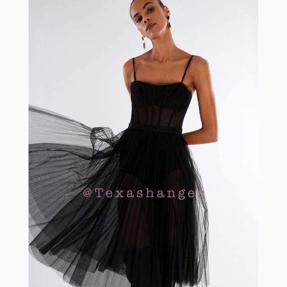 NWT BCBGMaxAzaria Oly Corset Tulle Gown Size 2 Black - Picture 2 of 15
